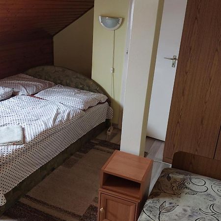 Napsugár Panzió Vác Exterior foto