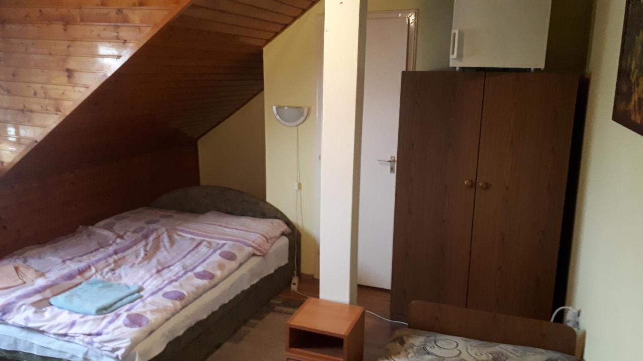 Napsugár Panzió Vác Exterior foto