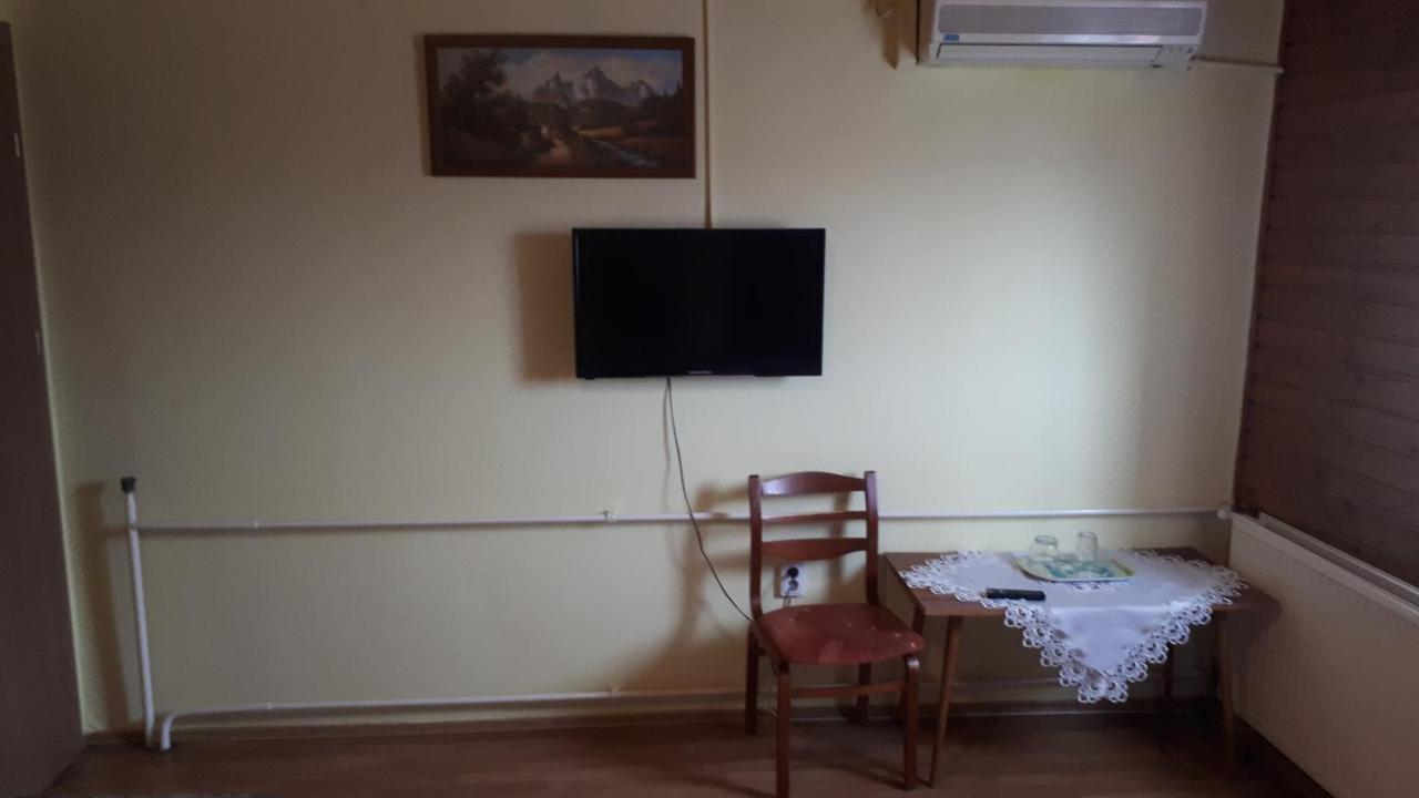 Napsugár Panzió Vác Exterior foto