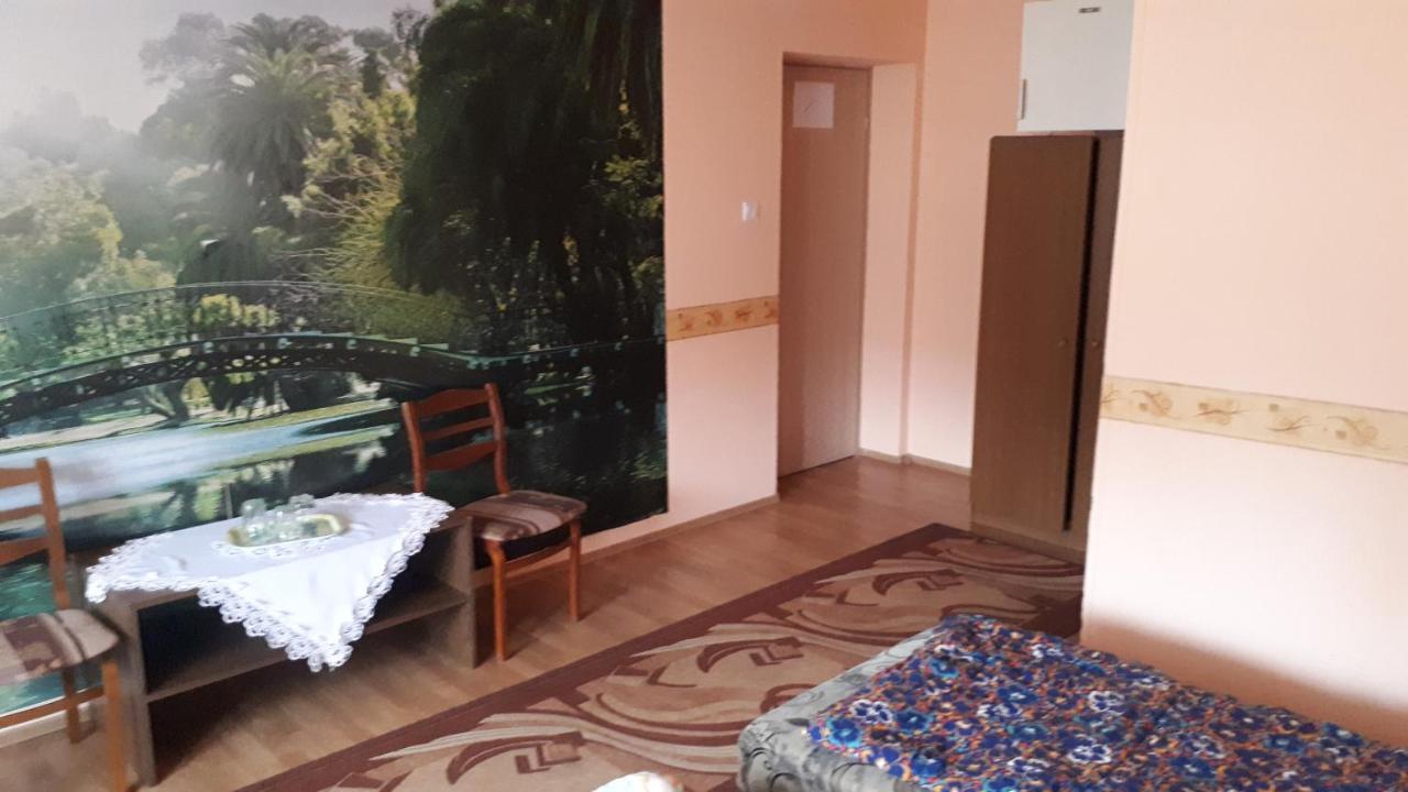 Napsugár Panzió Vác Exterior foto