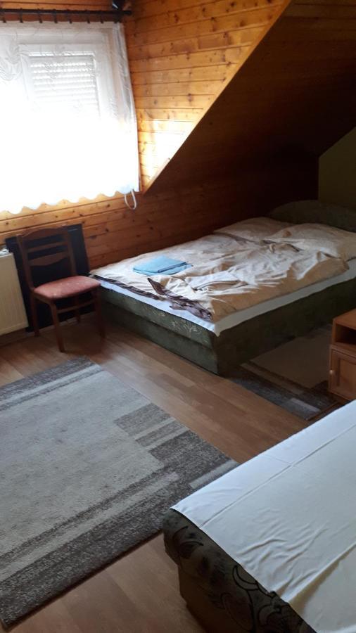 Napsugár Panzió Vác Exterior foto