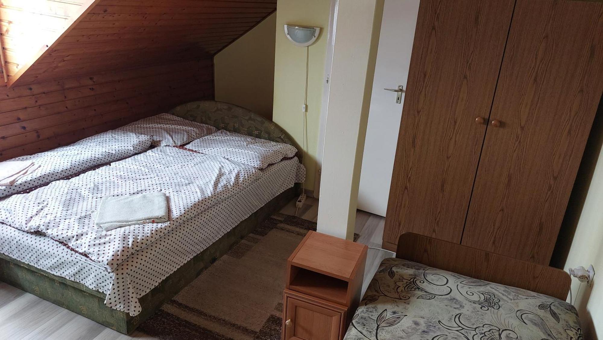 Napsugár Panzió Vác Exterior foto