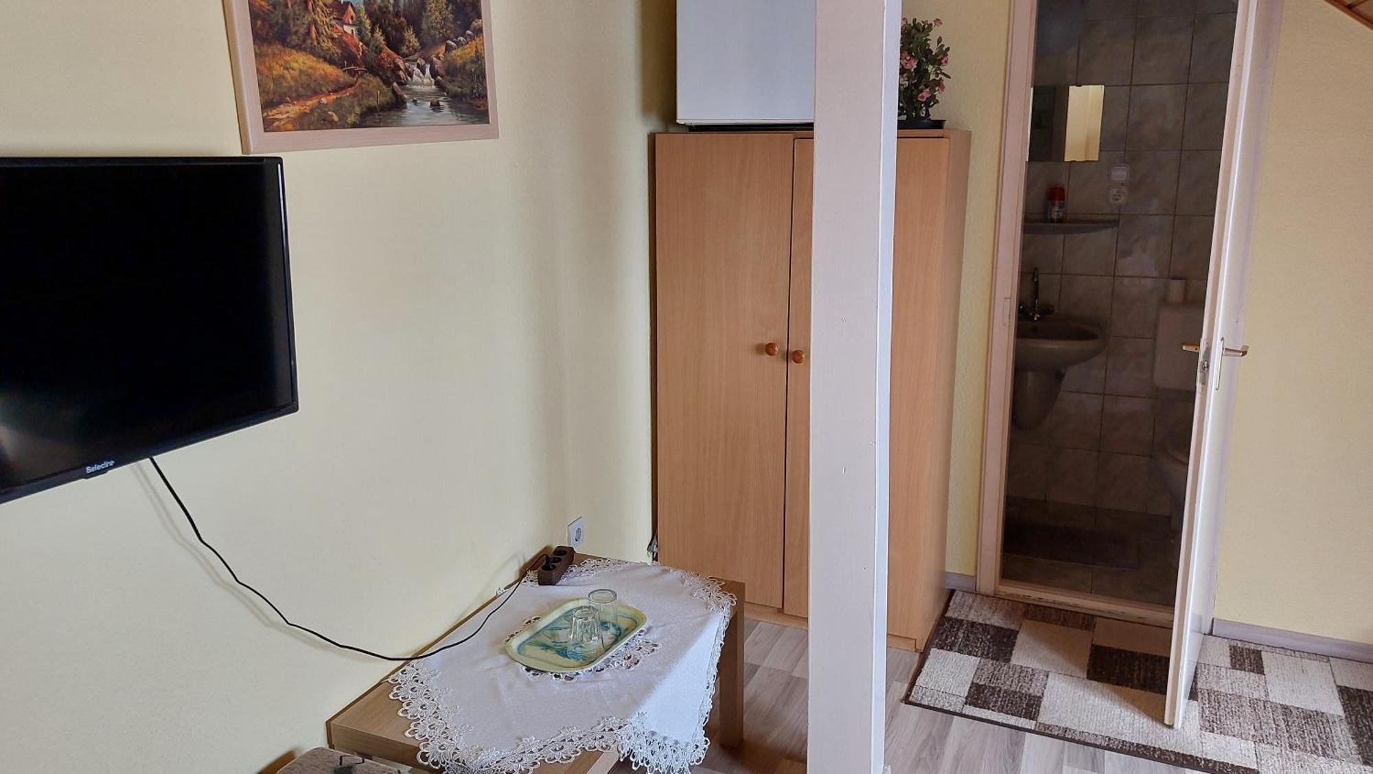 Napsugár Panzió Vác Exterior foto